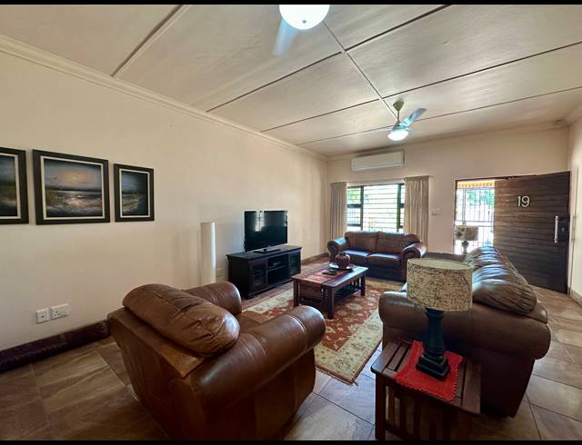 4 BEDROOM HOUSE FOR SALE IN MEER EN SEE